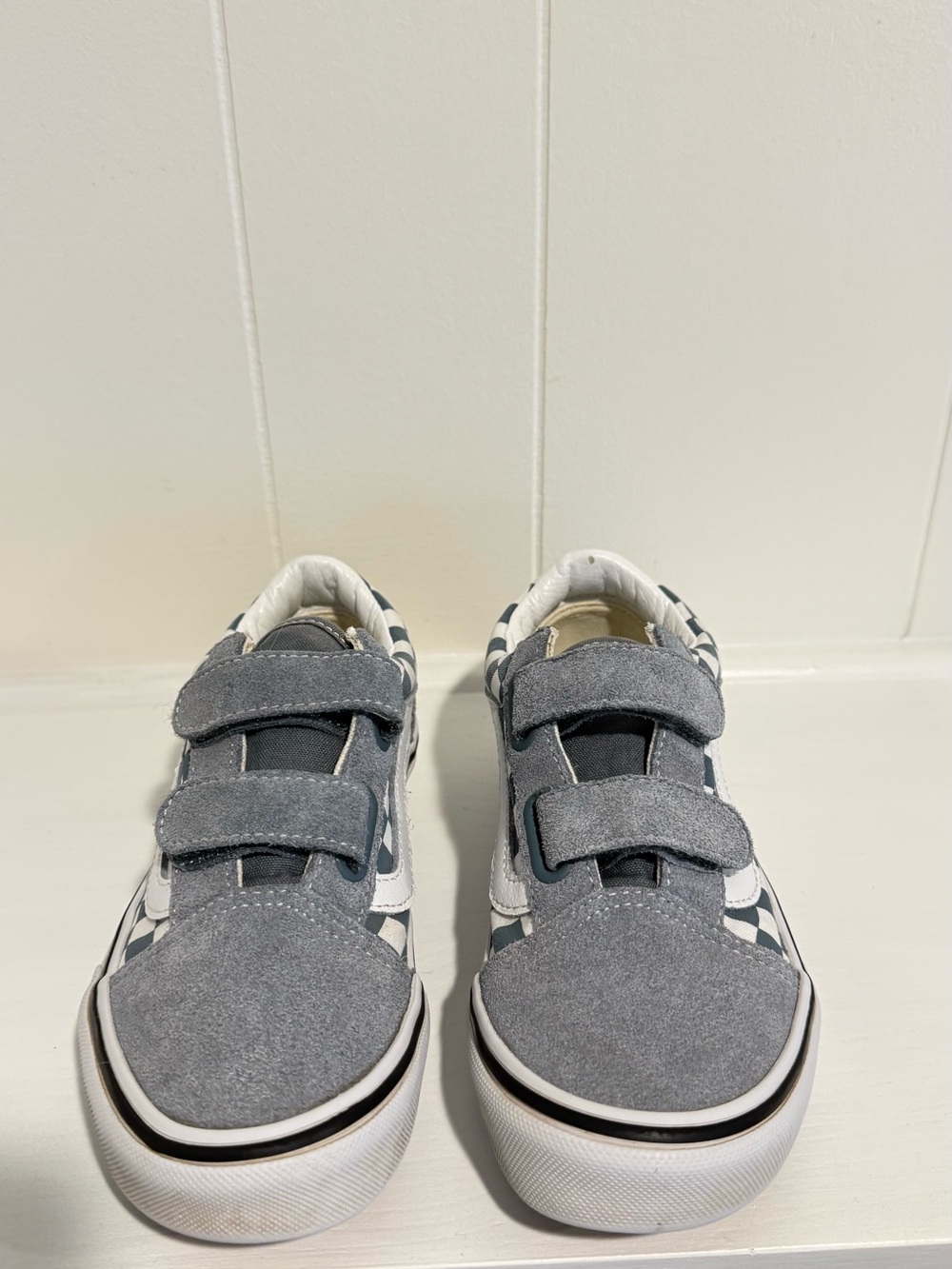 Vans Kids Old Skool Checkerboard Velcro Sneakers Size 2.5 worn only 2 times